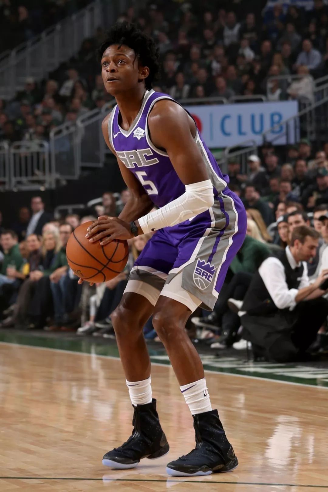 完善法律法 完善法律法