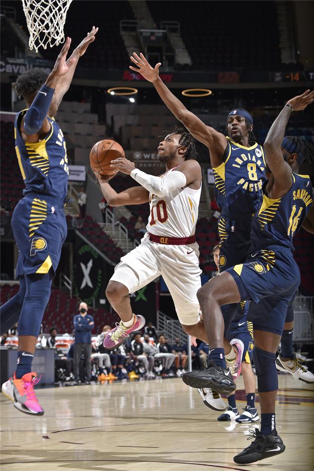 半场结束前 半场结束前