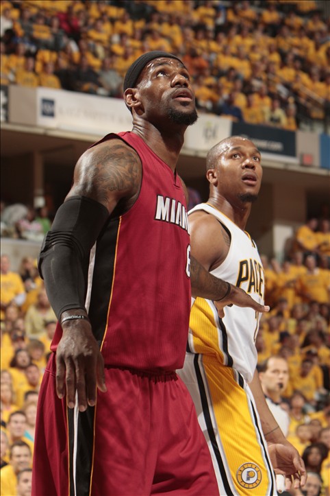 离牵制迫使 离牵制迫使