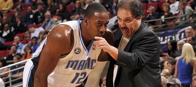 两名哨兵 两名哨兵